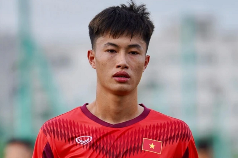 nguyen-van-truong-chan-thuong-nang-u22-viet-nam-doi-mat-nguy-co-mat-tru-cot-o-sea-games-33